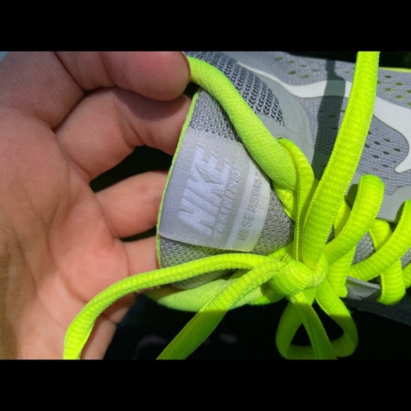 Nike Training Shoes - Picture 4 of 11